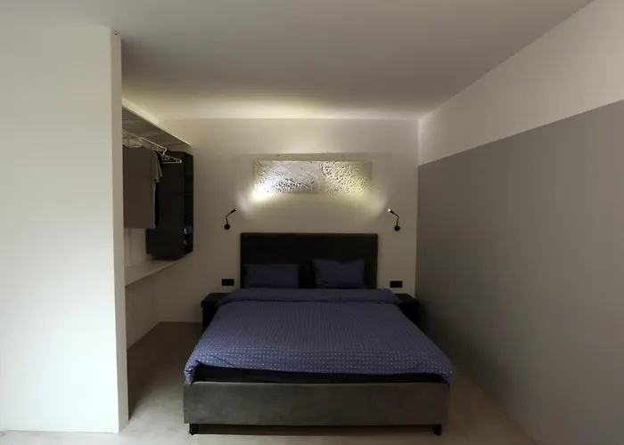 Apartment Center Modern